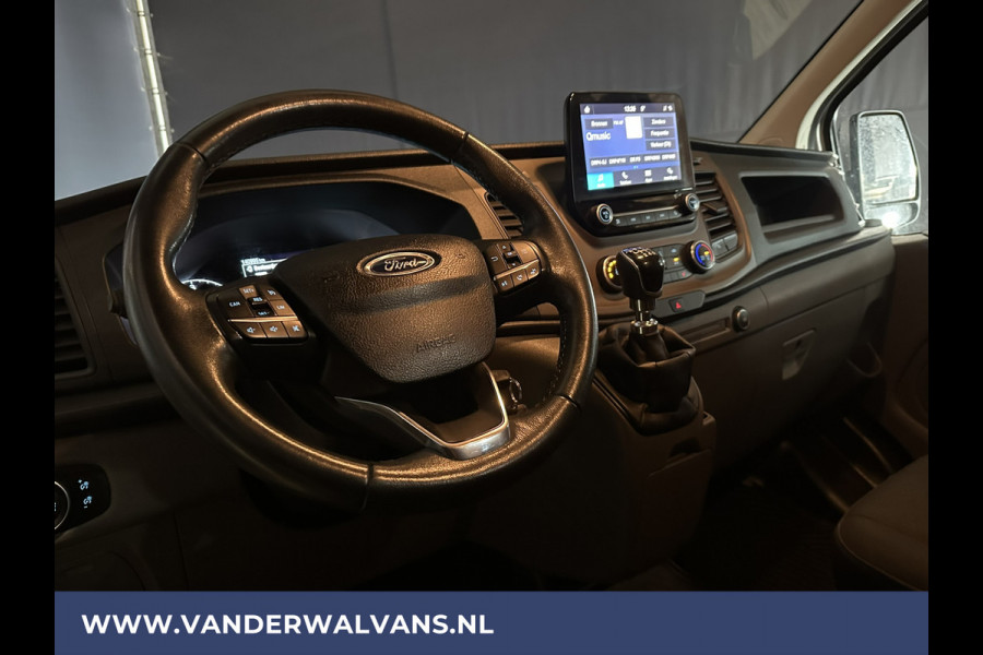 Ford Transit Custom 2.0 TDCI 130pk L1H1 Euro6 Airco | Camera | LED | Cruisecontrol | Apple Carplay | 2500kg Trekhaak Android Auto, Parkeersensoren, Stoelverwarming, Verwarmde voorruit, Bijrijdersbank