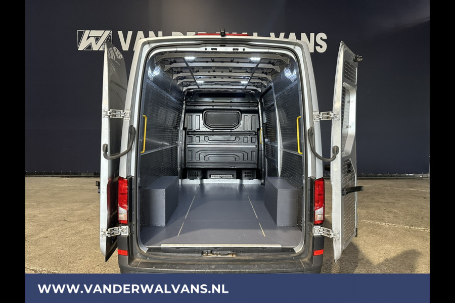 Volkswagen Crafter 2.0 TDI 141pk L3H3 L2H2 Euro6 Airco | Camera | Apple Carplay | Android Auto Cruisecontrol, Chauffeursstoel, Parkeersensoren, Bijrijdersbank, zilver