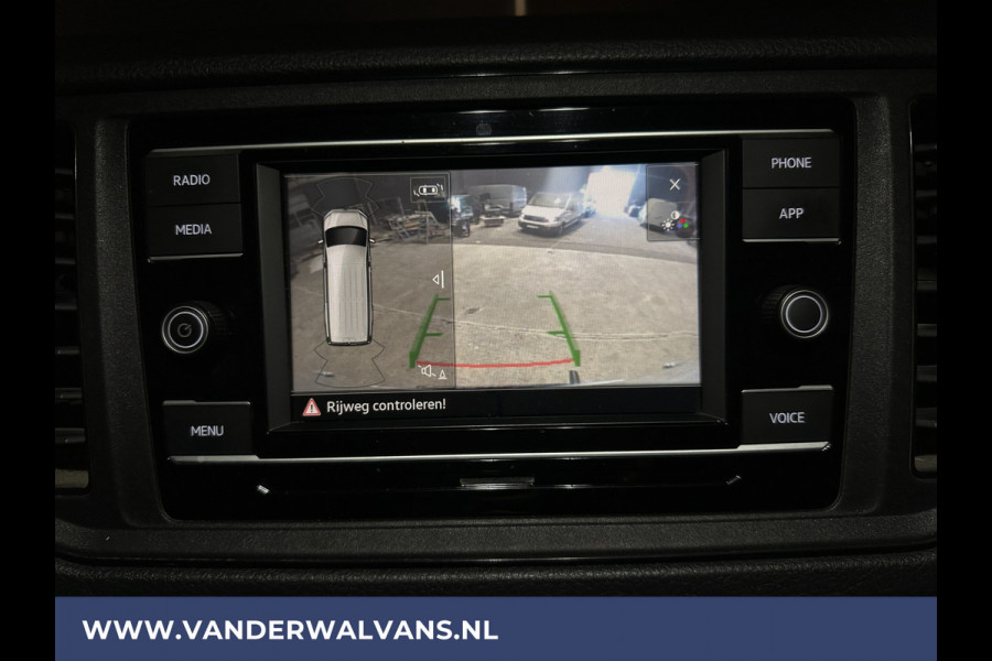 Volkswagen Crafter 2.0 TDI 141pk L3H3 L2H2 Euro6 Airco | Camera | Apple Carplay | Android Auto Cruisecontrol, Chauffeursstoel, Parkeersensoren, Bijrijdersbank, zilver