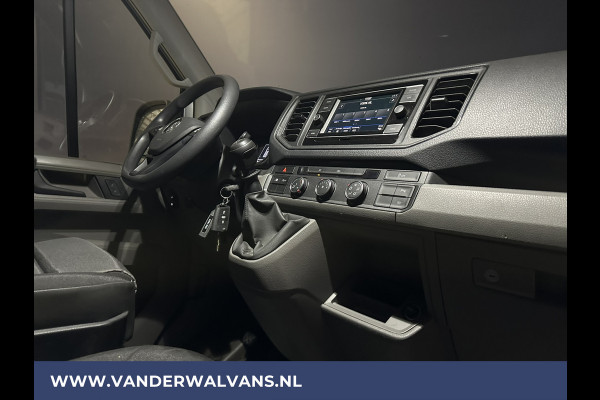 Volkswagen Crafter 2.0 TDI 141pk L3H3 L2H2 Euro6 Airco | Camera | Apple Carplay | Android Auto Cruisecontrol, Chauffeursstoel, Parkeersensoren, Bijrijdersbank, zilver