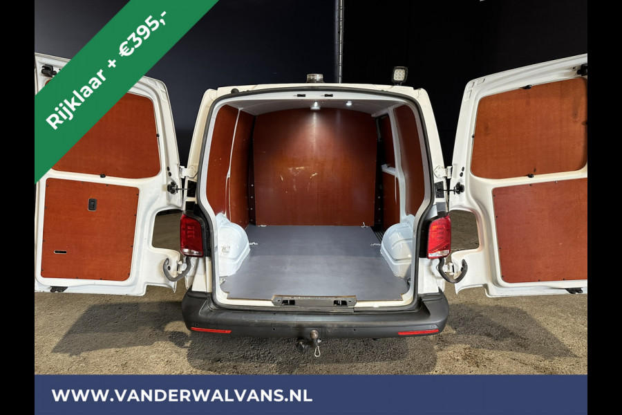 Volkswagen Transporter 2.0 TDI 111pk L1H1 Euro6 RIJKLAAR Airco | Camera | Apple Carplay | Android Auto | Cruisecontrol Trekhaak, Parkeersensoren