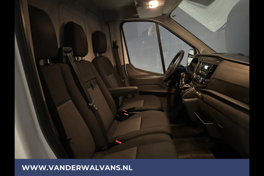 Ford Transit 2.0 TDCI L2H2 Euro6 Airco | 2450kg Trekhaak | LM velgen | Verwarmde voorruit Dakdragers, Bijrijdersbank