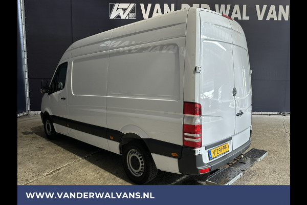 Mercedes-Benz Sprinter 316 CDI 163 pk L2H2 Euro6 Airco | 2800kg Trekhaak | Omvormer | Cruisecontrol parkeersensoren, chauffeursstoel
