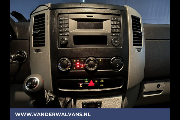 Mercedes-Benz Sprinter 316 CDI 163 pk L2H2 Euro6 Airco | 2800kg Trekhaak | Omvormer | Cruisecontrol parkeersensoren, chauffeursstoel