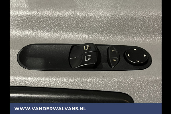 Mercedes-Benz Sprinter 316 CDI 163 pk L2H2 Euro6 Airco | 2800kg Trekhaak | Omvormer | Cruisecontrol parkeersensoren, chauffeursstoel