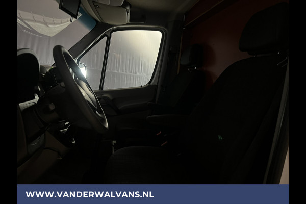 Mercedes-Benz Sprinter 316 CDI 163 pk L2H1 Euro6 Airco | Camera | Navigatie | 2800kg Trekhaak | Cruisecontrol Chauffeursstoel, Parkeersensoren