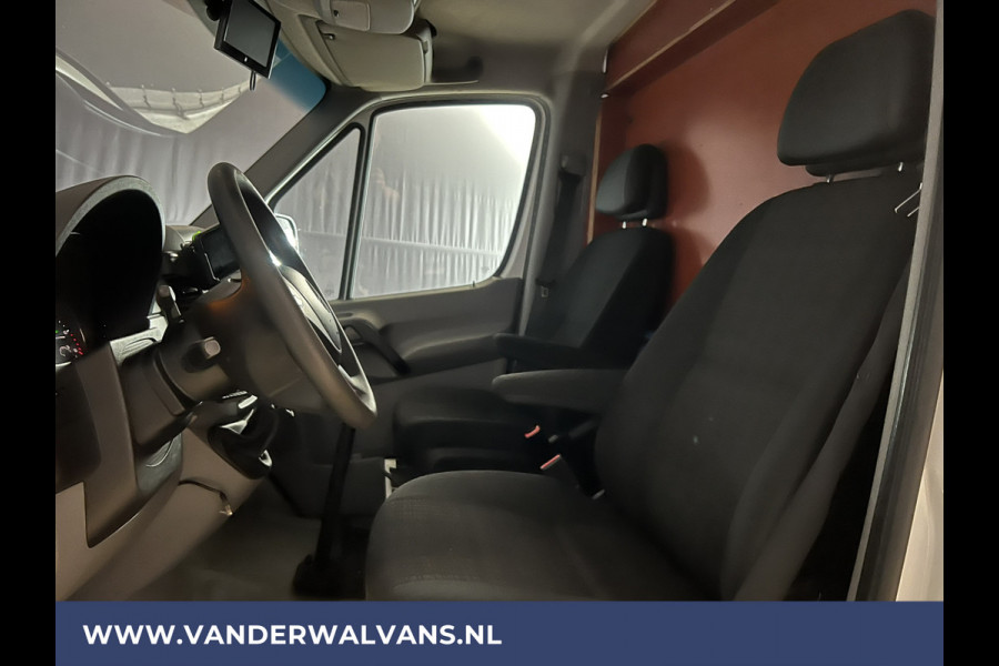 Mercedes-Benz Sprinter 316 CDI 163 pk L2H1 Euro6 Airco | Camera | Navigatie | 2800kg Trekhaak | Cruisecontrol Chauffeursstoel, Parkeersensoren