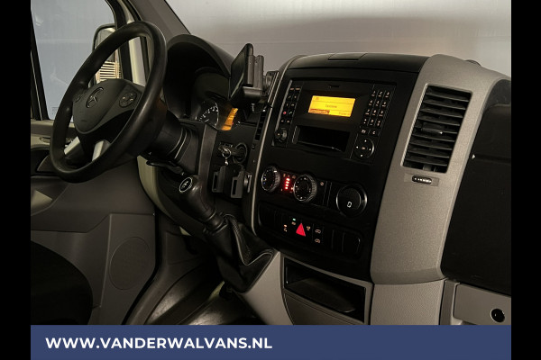 Mercedes-Benz Sprinter 316 CDI 163 pk L2H1 Euro6 Airco | Camera | Navigatie | 2800kg Trekhaak | Cruisecontrol Chauffeursstoel, Parkeersensoren