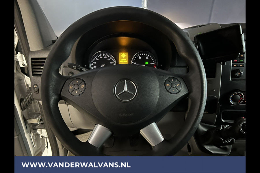 Mercedes-Benz Sprinter 316 CDI 163 pk L2H1 Euro6 Airco | Camera | Navigatie | 2800kg Trekhaak | Cruisecontrol Chauffeursstoel, Parkeersensoren