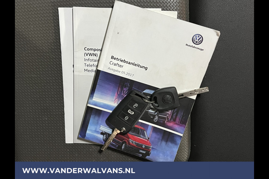 Volkswagen Crafter 2.0 TDI 177 pk L3H2 L2H1 Euro6 Airco | Camera | Navigatie | Apple Carplay | Android Auto 3000kg trekhaak, Bijrijdersbank