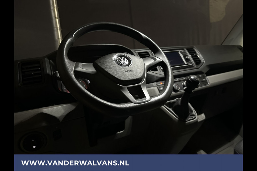 Volkswagen Crafter 2.0 TDI L3H3 L2H2 Euro6 Airco | Imperiaal | Cruisecontrol | Trekhaak Parkeersensoren, Sidebars, Bijrijdersbank, trap