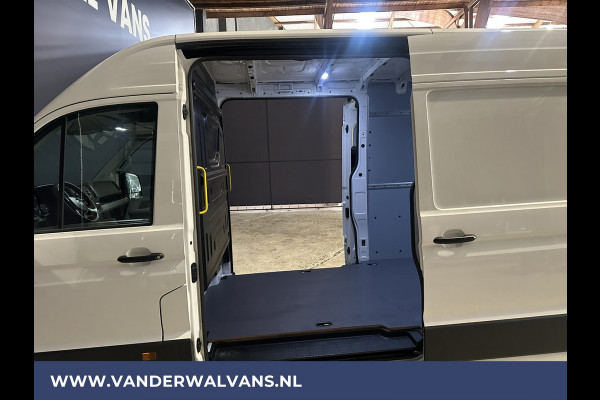 Volkswagen Crafter 2.0 TDI 140 pk L4H3 L3H2 Euro6 Airco | 2x zijdeur | Camera | Apple Carplay | Android Auto Parkeersensoren, Bijrijdersbank