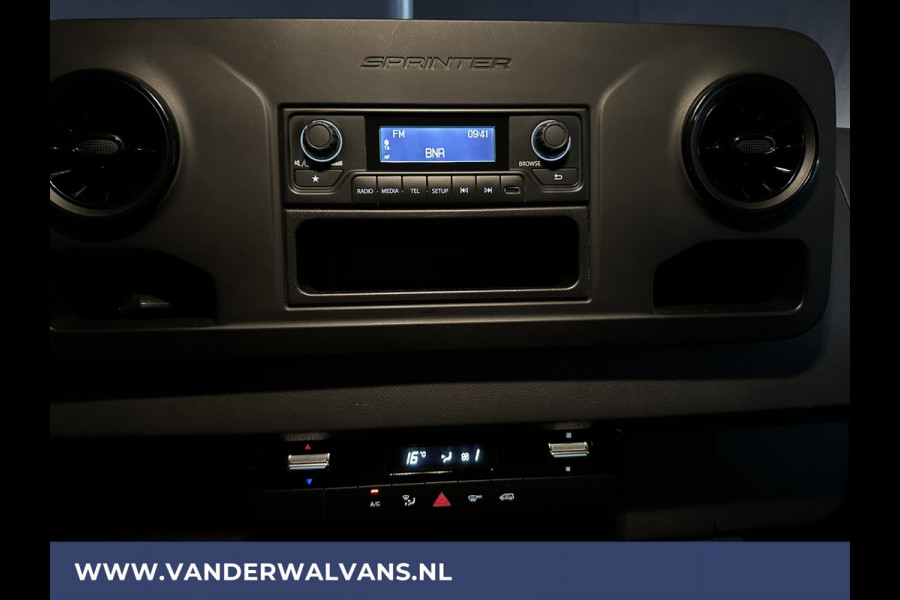 Mercedes-Benz Sprinter 211 CDI 115pk L2H1 Euro6 Airco | Trekhaak | Bijrijdersbank | Bluetooth telefoonvoorbereiding zijdeur