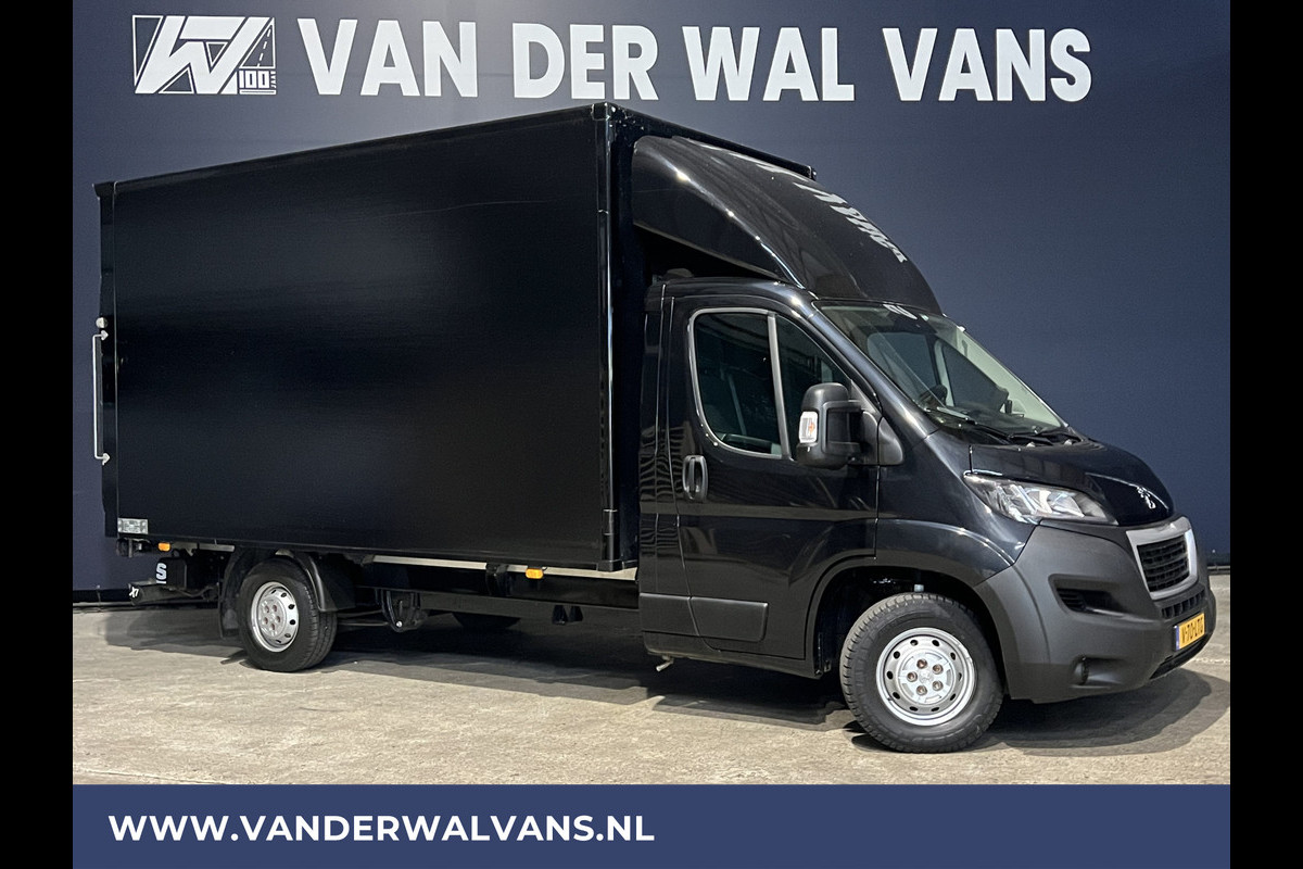 Peugeot Boxer 2.0 BlueHDI 141pk Bakwagen Laadklep Euro6 Airco | Camera | Cruisecontrol | Chauffeursstoel Bijrijdersbank