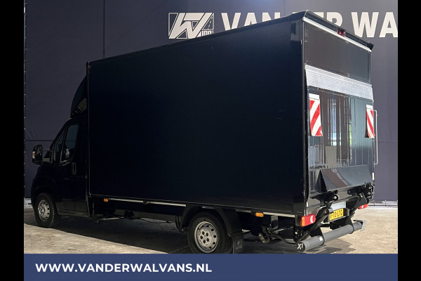 Peugeot Boxer 2.0 BlueHDI 141pk Bakwagen Laadklep Euro6 Airco | Camera | Cruisecontrol | Chauffeursstoel Bijrijdersbank