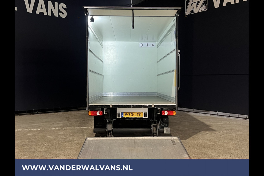 Peugeot Boxer 2.0 BlueHDI 141pk Bakwagen Laadklep Euro6 Airco | Camera | Cruisecontrol | Chauffeursstoel Bijrijdersbank