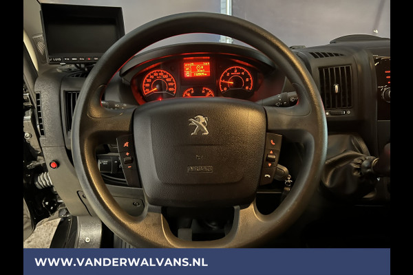 Peugeot Boxer 2.0 BlueHDI 141pk Bakwagen Laadklep Euro6 Airco | Camera | Cruisecontrol | Chauffeursstoel Bijrijdersbank