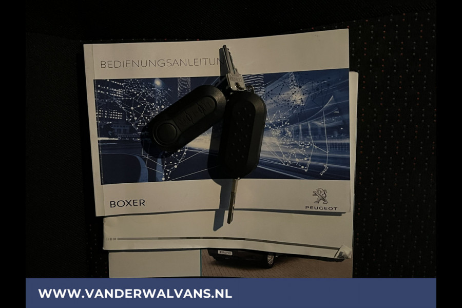Peugeot Boxer 2.0 BlueHDI 141pk Bakwagen Laadklep Euro6 Airco | Camera | Cruisecontrol | Chauffeursstoel Bijrijdersbank