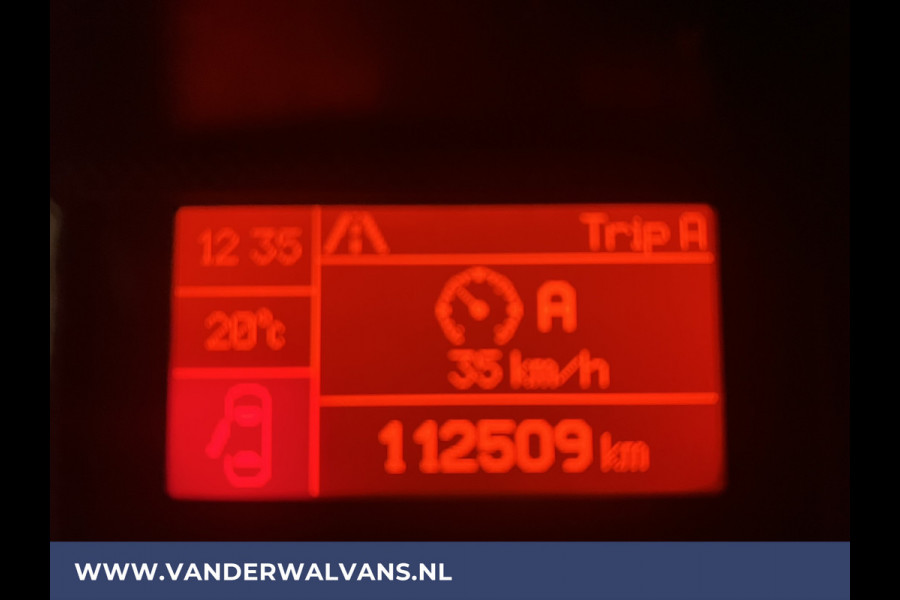 Peugeot Boxer 2.0 BlueHDI 141pk Bakwagen Laadklep Euro6 Airco | Camera | Cruisecontrol | Chauffeursstoel Bijrijdersbank