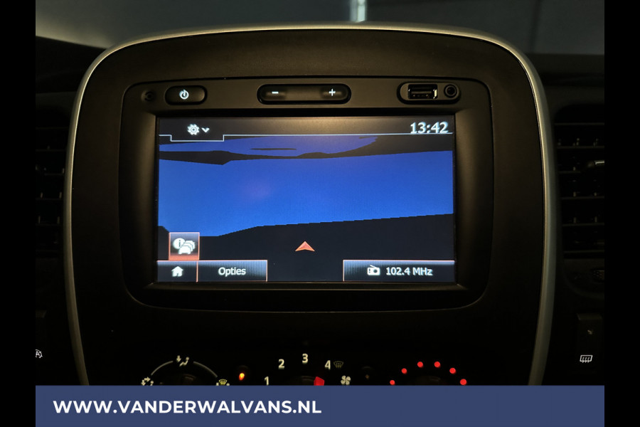 Renault Trafic 1.6 dCi L1H1 Euro6 Airco | Navigatie | Cruisecontrol | Trekhaak | Parkeersensoren Bijrijdersbank