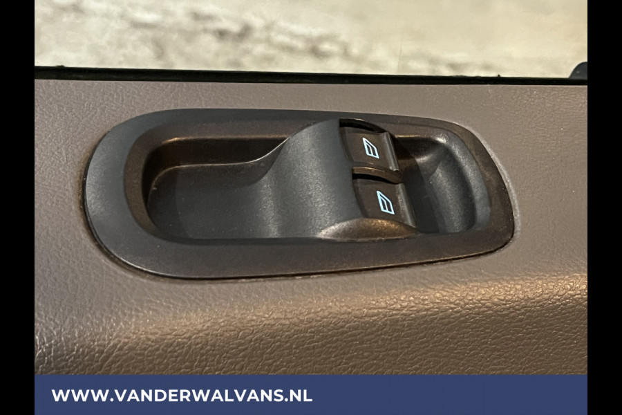 Ford Transit 2.0 TDCI 131pk L4H3 Euro6 Airco | Camera | Cruisecontrol | Verwarmde voorruit Parkeersensoren, Bijrijdersbank