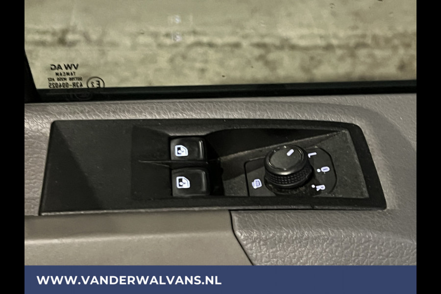 Volkswagen Crafter 2.0 TDI 141pk L3H2 L2H1 Euro6 Airco | Camera | Apple Carplay | Android Auto Bijrijdersbank