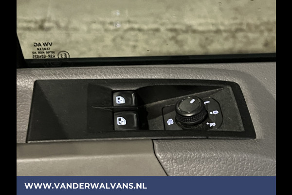 Volkswagen Crafter 2.0 TDI 141pk L3H2 L2H1 Euro6 Airco | Camera | Apple Carplay | Android Auto Bijrijdersbank