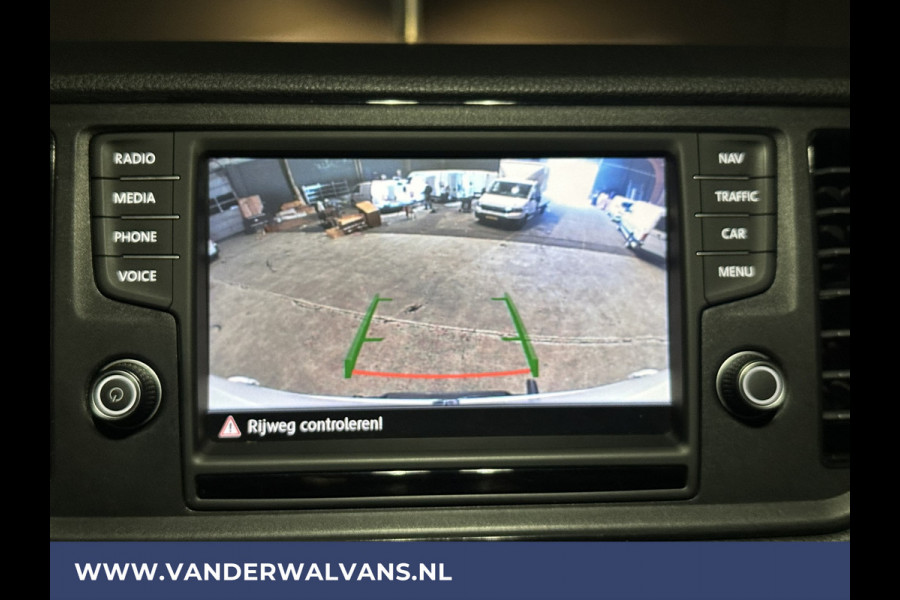 Volkswagen Crafter 2.0 TDI 177 pk L3H3 L2H2 Euro6 Airco | Camera | Navigatie | Apple Carplay Android Auto, Cruisecontrol, Chauffeursstoel