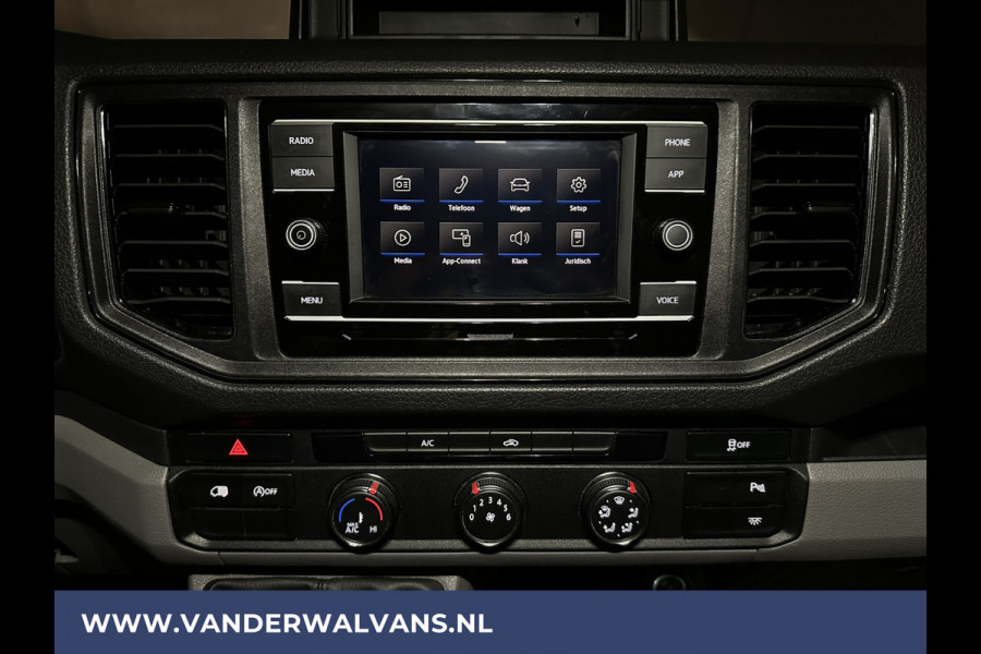 Volkswagen Crafter 2.0 TDI 140 pk L3H3 L2H2 Euro6 Airco | Camera | Apple Carplay | Android Auto Parkeersensoren, Bijrijdersbank