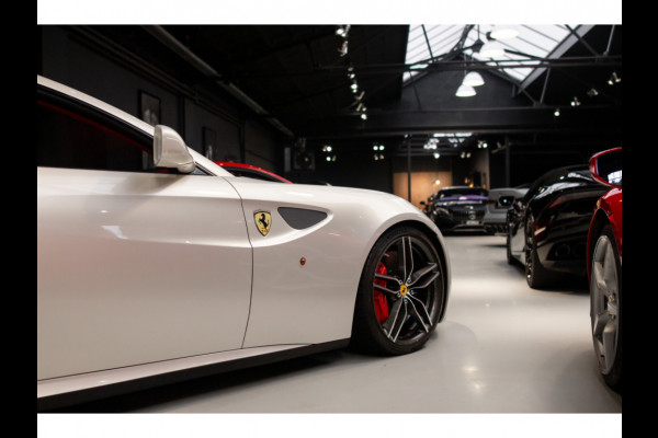 Aston Martin DB12 Volante 4.0 V8 Leer 360 camera ACC Bowers & W. Memory Navi Stoelventilatie Stoelverwarming Stuurverwarming BTW auto