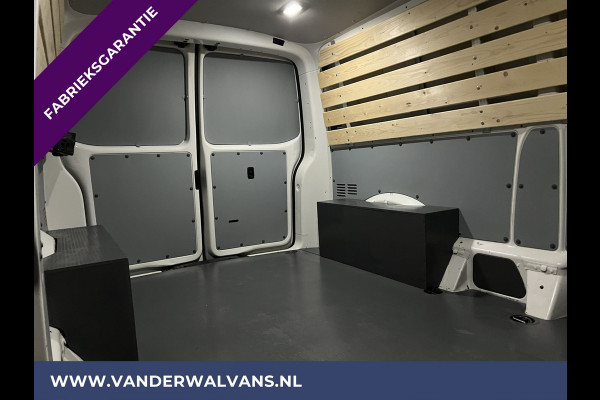 Volkswagen Transporter 2.0 TDI L2H1 Fabrieksgarantie Euro6 # Airco | Apple Carplay | Trekhaak | Cruisecontrol Android Auto, Parkeersensoren, Sidebars, Bijrijdersbank