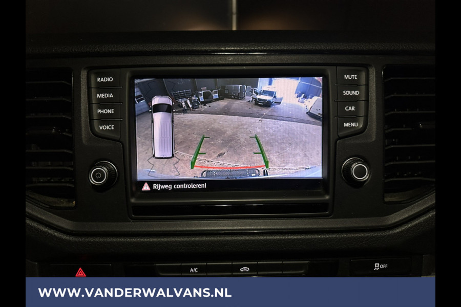 Volkswagen Crafter 2.0 TDI 140pk L3H3 L2H2 Euro6 Airco | Cruisecontrol | Camera | Apple Carplay Android Auto, Parkeersensoren, Bijrijdersbank, 3000kg Trekvermogen, zilver