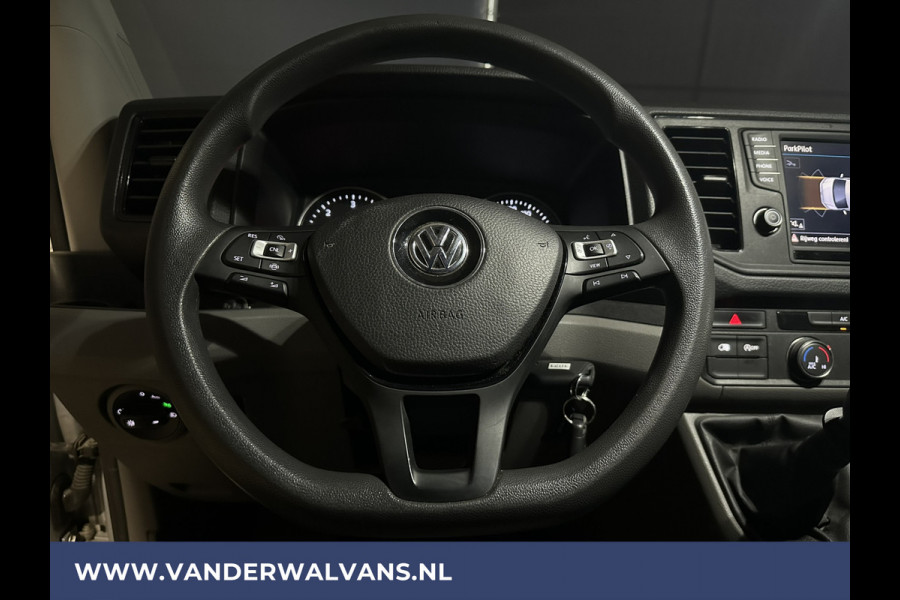 Volkswagen Crafter 2.0 TDI 140pk L3H3 L2H2 Euro6 Airco | Cruisecontrol | Camera | Apple Carplay Android Auto, Parkeersensoren, Bijrijdersbank, 3000kg Trekvermogen, zilver