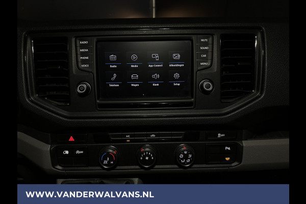 Volkswagen Crafter 2.0 TDI 140pk L3H3 L2H2 Euro6 Airco | Cruisecontrol | Camera | Apple Carplay Android Auto, Parkeersensoren, Bijrijdersbank, 3000kg Trekvermogen, zilver