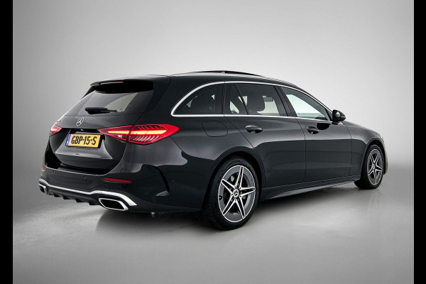 Mercedes-Benz C-Klasse Estate 300 e AMG Line(Dealer OnderH, Panorama, Sfeer verlichting, StoelV, Carplay, Parkeersensoren, Etc)