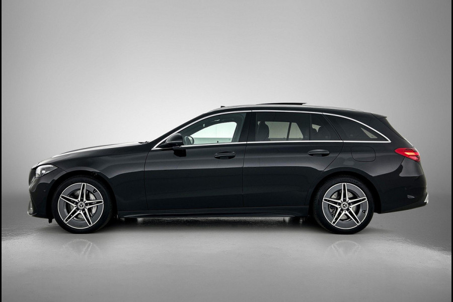 Mercedes-Benz C-Klasse Estate 300 e AMG Line(Dealer OnderH, Panorama, Sfeer verlichting, StoelV, Carplay, Parkeersensoren, Etc)