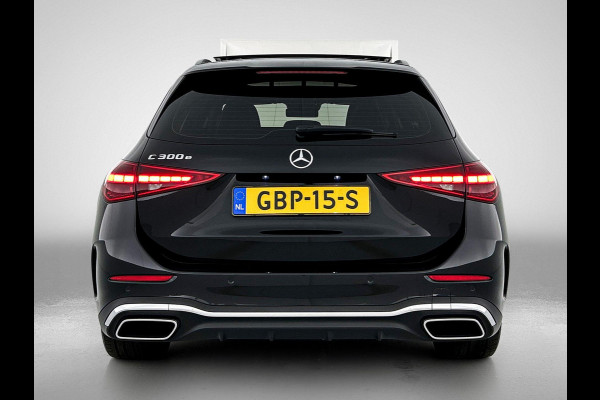 Mercedes-Benz C-Klasse Estate 300 e AMG Line(Dealer OnderH, Panorama, Sfeer verlichting, StoelV, Carplay, Parkeersensoren, Etc)