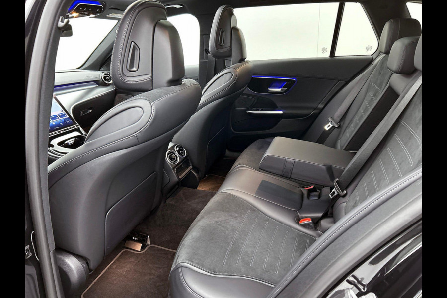 Mercedes-Benz C-Klasse Estate 300 e AMG Line(Dealer OnderH, Panorama, Sfeer verlichting, StoelV, Carplay, Parkeersensoren, Etc)