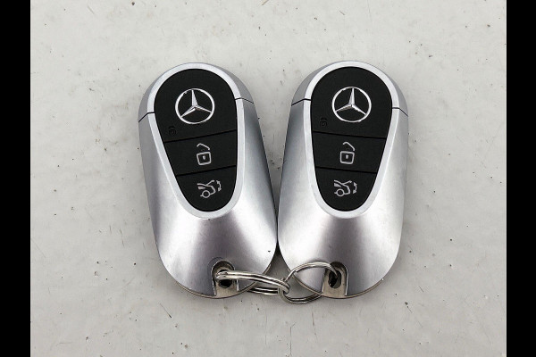 Mercedes-Benz C-Klasse Estate 300 e AMG Line(Dealer OnderH, Panorama, Sfeer verlichting, StoelV, Carplay, Parkeersensoren, Etc)