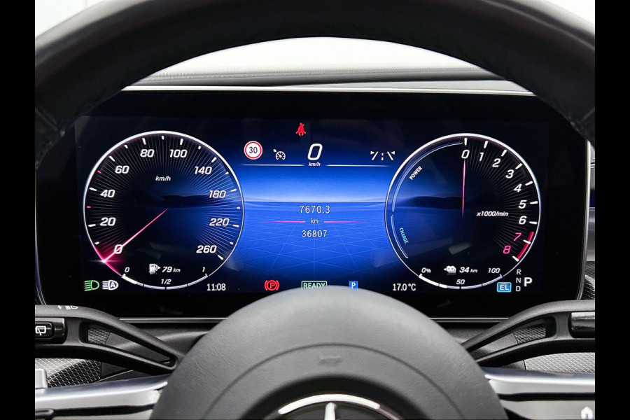 Mercedes-Benz C-Klasse Estate 300 e AMG Line(Dealer OnderH, Panorama, Sfeer verlichting, StoelV, Carplay, Parkeersensoren, Etc)