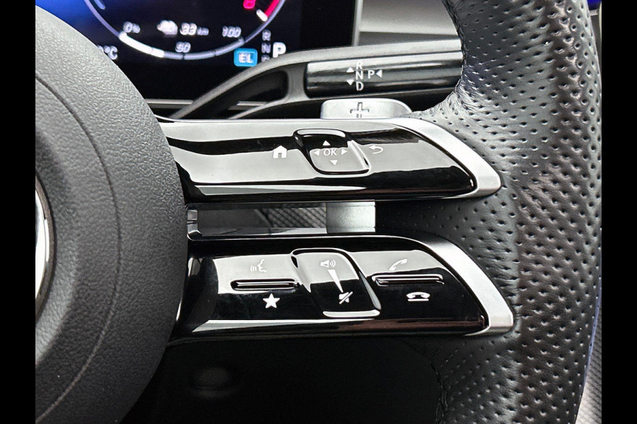 Mercedes-Benz C-Klasse Estate 300 e AMG Line(Dealer OnderH, Panorama, Sfeer verlichting, StoelV, Carplay, Parkeersensoren, Etc)