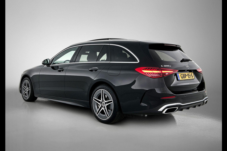 Mercedes-Benz C-Klasse Estate 300 e AMG Line(Dealer OnderH, Panorama, Sfeer verlichting, StoelV, Carplay, Parkeersensoren, Etc)