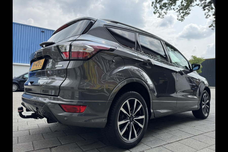 Ford Kuga 1.5 EcoBoost ST Line - Navigatie I Airco I Leer I PDC I Trekhaak I Dealer onderhouden
