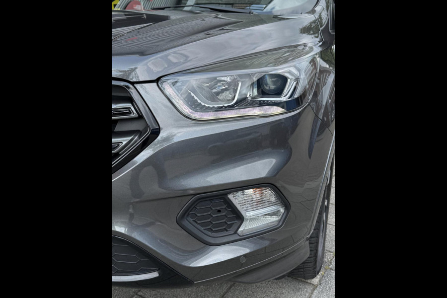 Ford Kuga 1.5 EcoBoost ST Line - Navigatie I Airco I Leer I PDC I Trekhaak I Dealer onderhouden