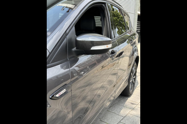 Ford Kuga 1.5 EcoBoost ST Line - Navigatie I Airco I Leer I PDC I Trekhaak I Dealer onderhouden