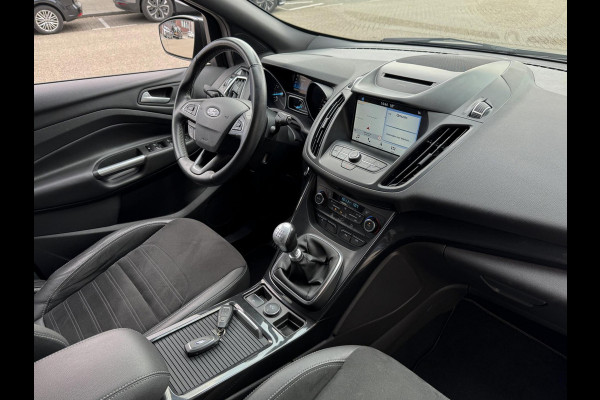 Ford Kuga 1.5 EcoBoost ST Line - Navigatie I Airco I Leer I PDC I Trekhaak I Dealer onderhouden