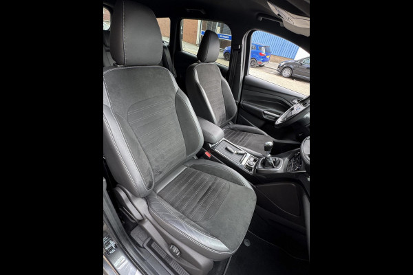 Ford Kuga 1.5 EcoBoost ST Line - Navigatie I Airco I Leer I PDC I Trekhaak I Dealer onderhouden