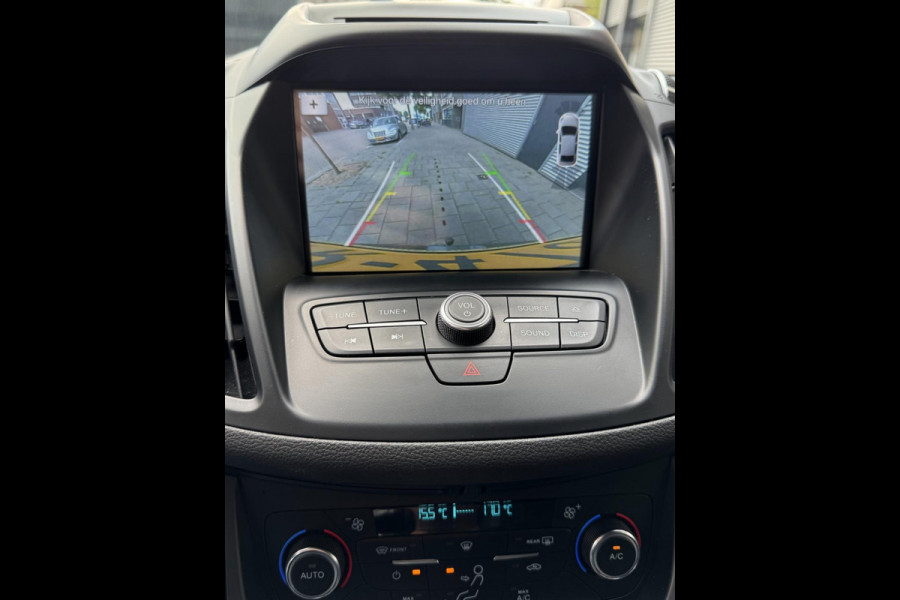 Ford Kuga 1.5 EcoBoost ST Line - Navigatie I Airco I Leer I PDC I Trekhaak I Dealer onderhouden
