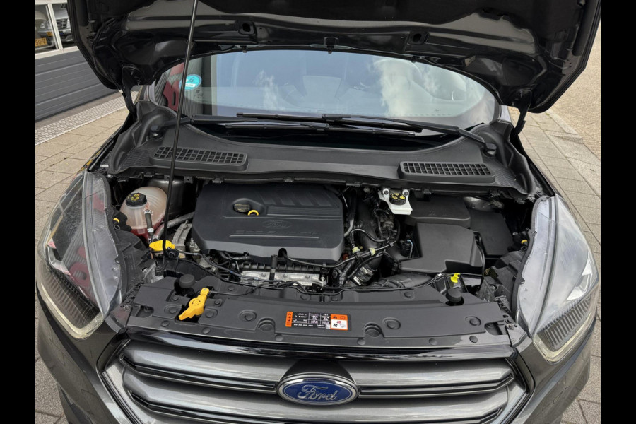 Ford Kuga 1.5 EcoBoost ST Line - Navigatie I Airco I Leer I PDC I Trekhaak I Dealer onderhouden