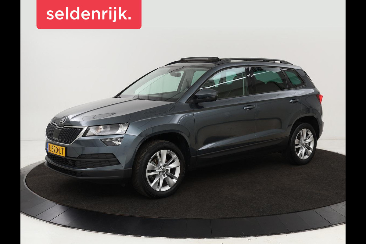 Škoda Karoq 1.0 TSI Business Edition | Panoramadak | Stoelverwarming | Trekhaak | Carplay | Navigatie | Climate control | Parkeerhulp | Cruise control